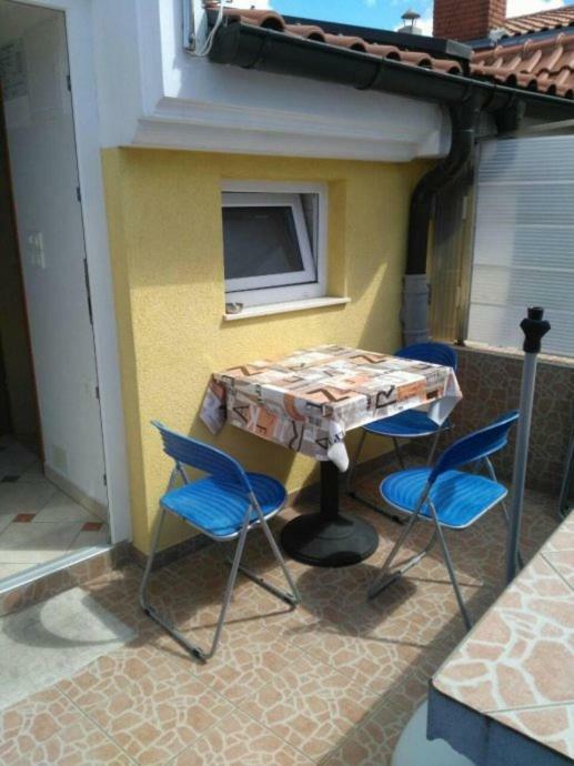 Apartmani Djura Selce Exteriör bild