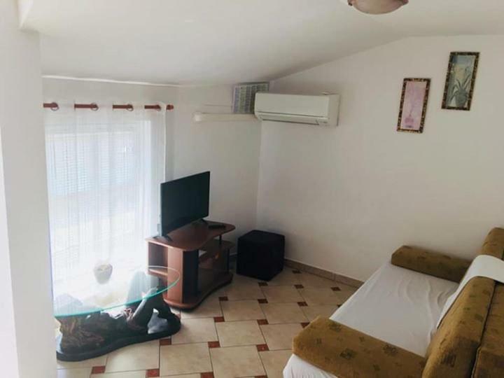 Apartmani Djura Selce Exteriör bild